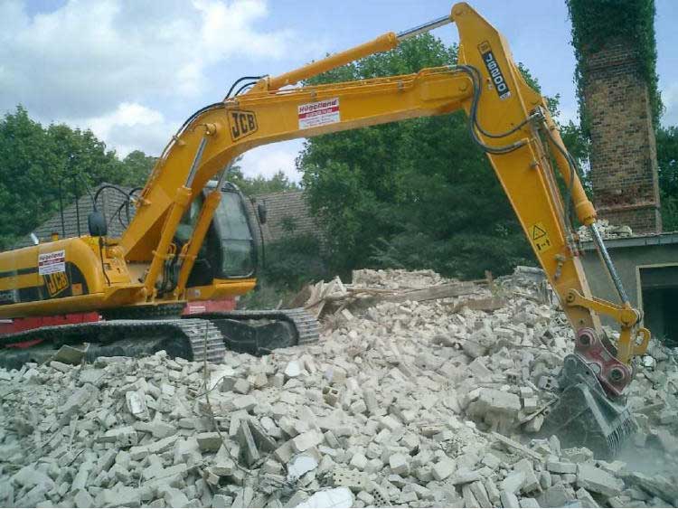 Abbruch und Rückbau durch die Hügelland GmbH