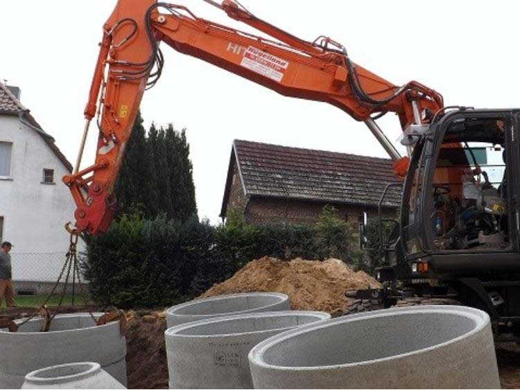 Erdarbeiten mit Technik der Hügelland GmbH